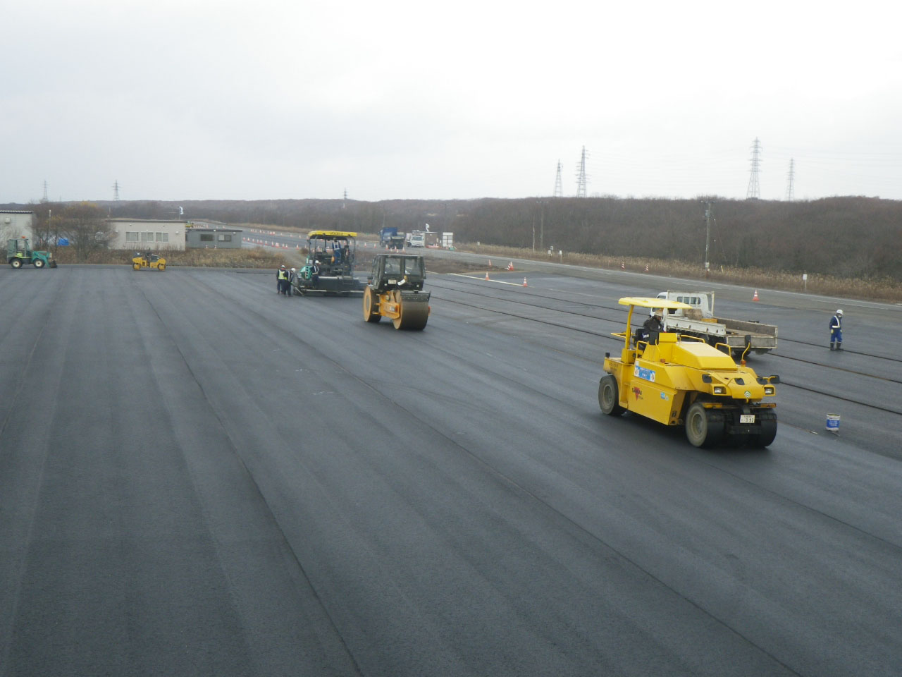 苫小牧寒地試験道路交差点試験路舗装工事